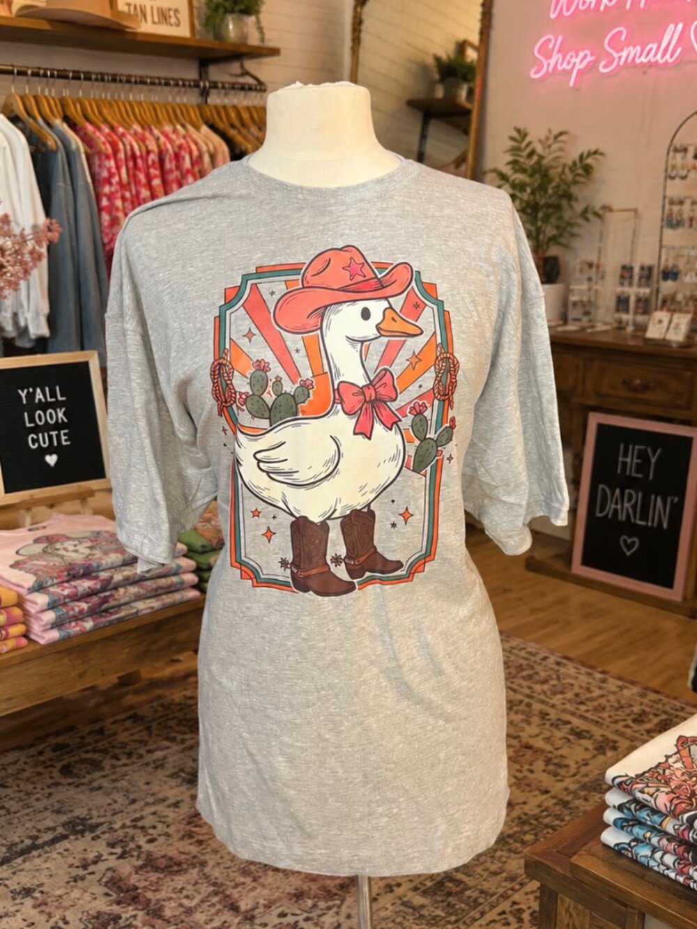 Duck in boots graphic t-shirt size XL NEW